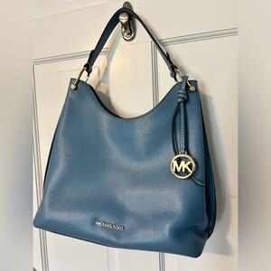 “Stylish Blue Michael Kors Handbag - Almost New!